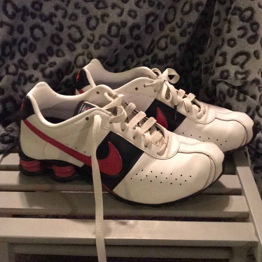 Men’s Nike Shox